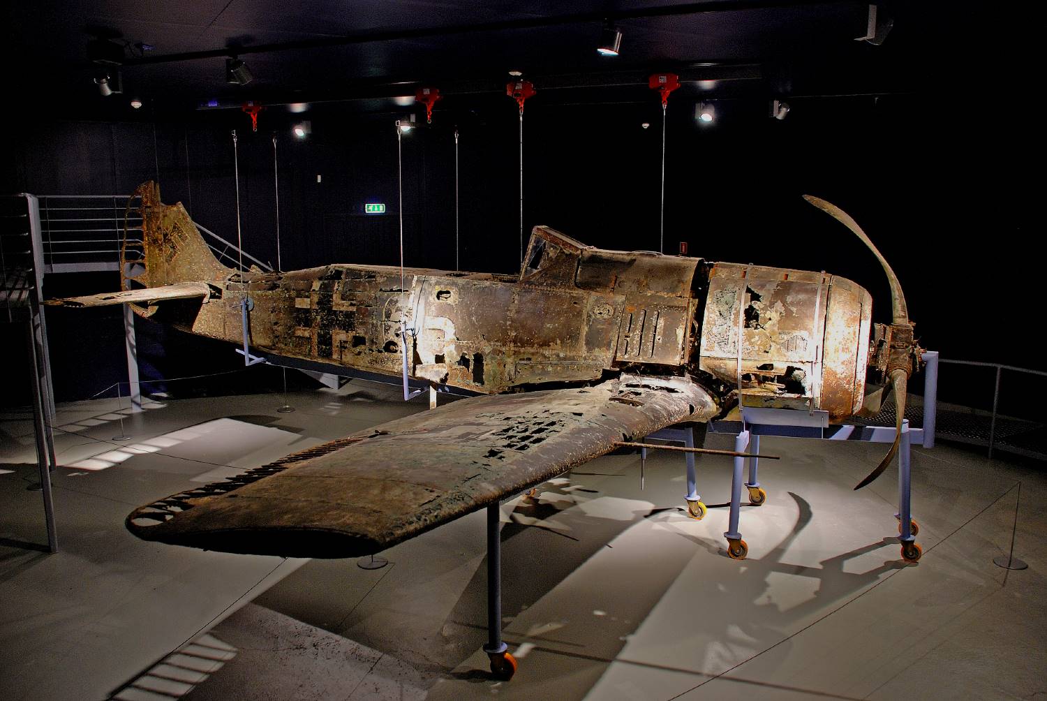 Biltur fra Bergen til Herdla på Askøy - fly fra 2. verdenskrig på Herdla Museum
