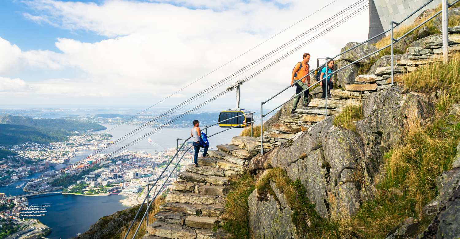 Fjelltur på de syv fjell - opp Ulriken
