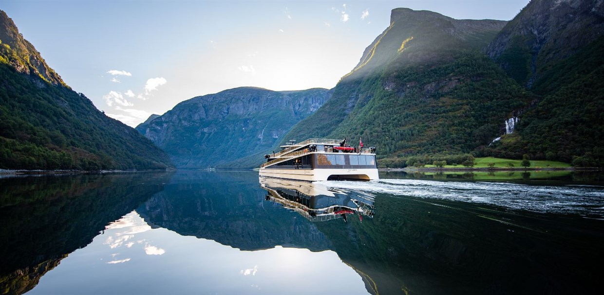 Elektrisk fjordcruise på Nærøyfjorden