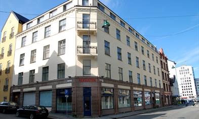 Augustin Hotel - A few minutes walk to the fish market
