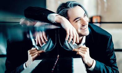 Alexander Gadjiev