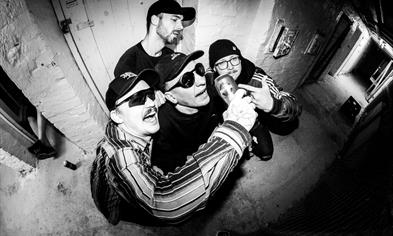 BRÆKKÆKKEL + LÂCHE + Disdain || Hulen