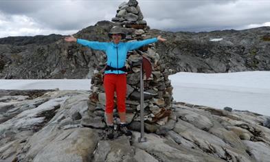 Join us on a hike in the mountains in Hardanger