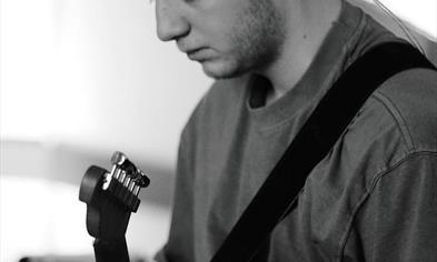 JazzGalleriet presenterer: Simon Skarsvåg Furnes