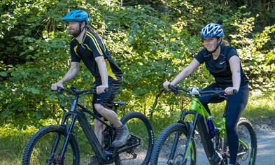 Guided tour on E-Mountain bike in the area around Voss