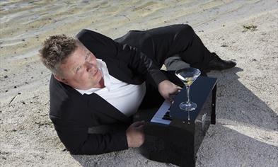 Sjur Hjeltnes