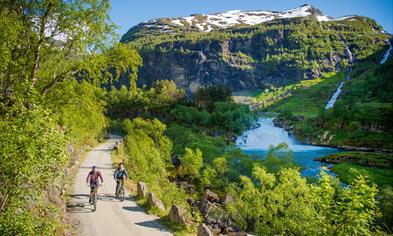 Cycling the Flåm valley