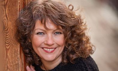 Følg draumen! Kortid, visst ikke no? Ein kveld med Linda Fosse.