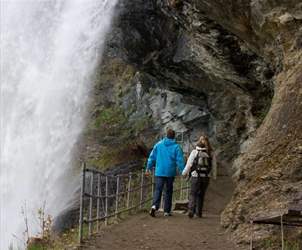 Oslo til Bergen via Steinsdalsfossen