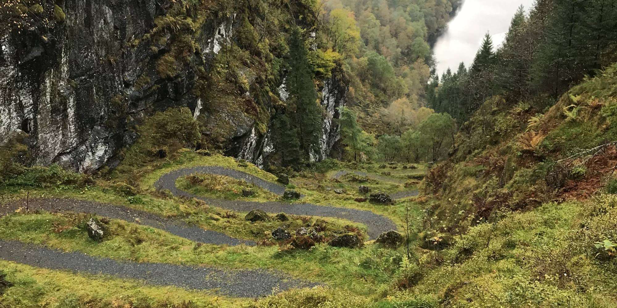 The hairpin bends at Kossdalen