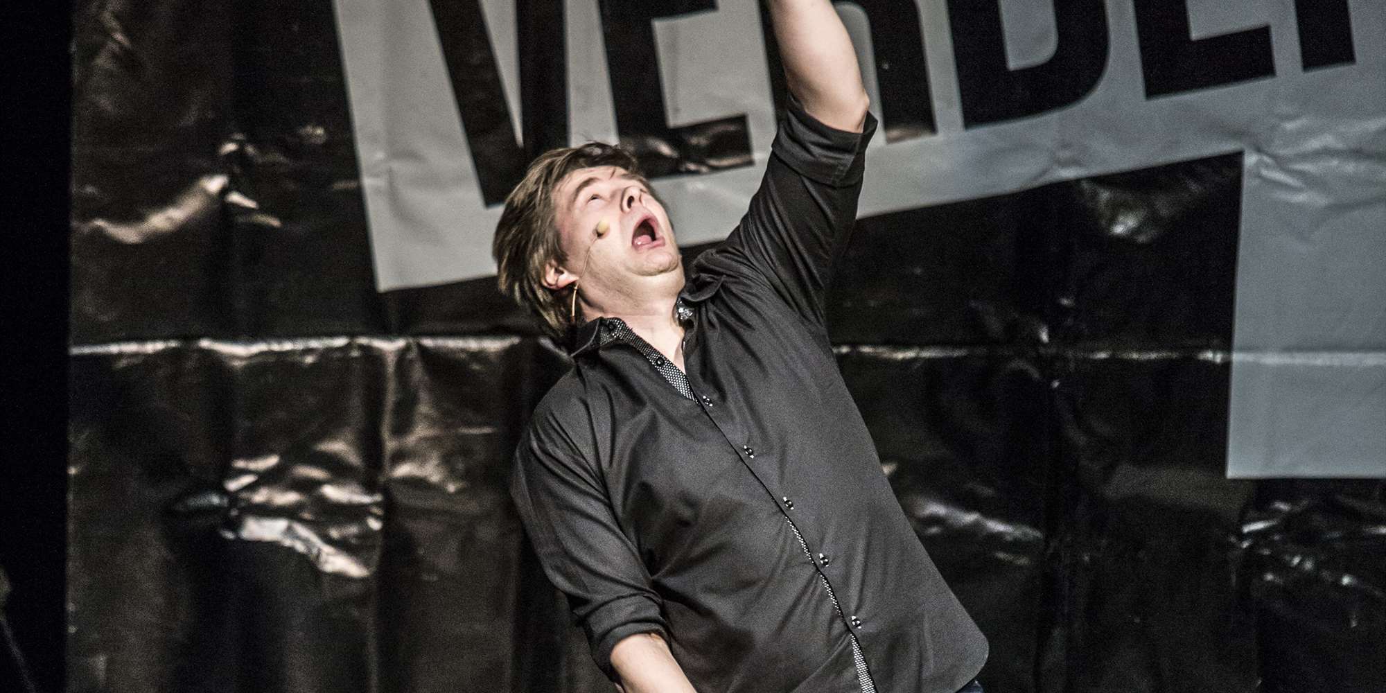 Standup show med Roar Brekke
