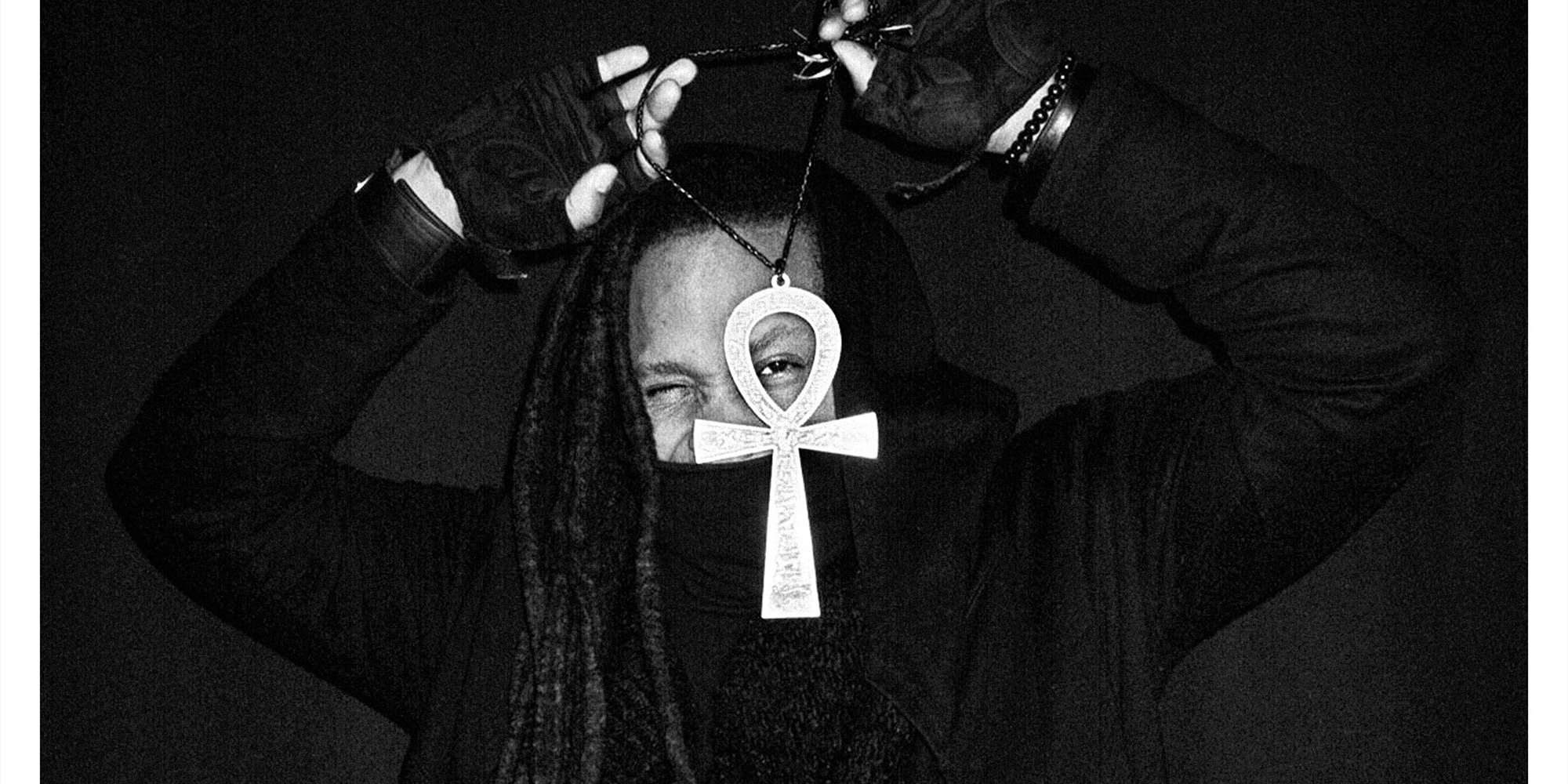 Hieroglyphic Being (live) Nadda Noor & Little Miss Lucifer