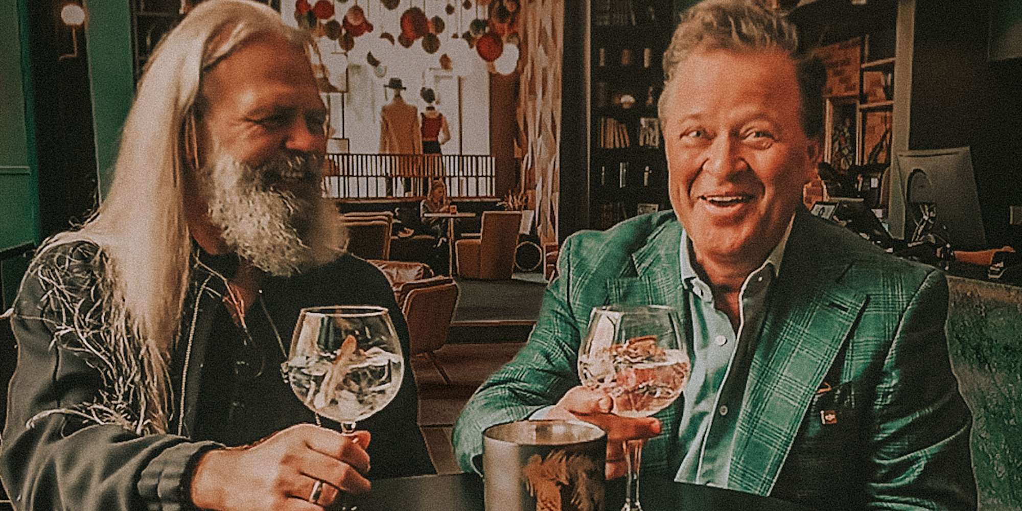 GIN, LYRIKK & MUSIKK på OPUS XVI