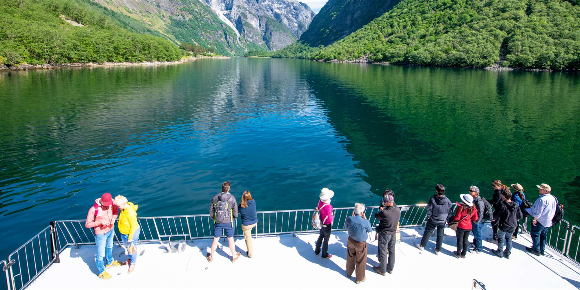 Fjord cruise på Nærøyfjorden