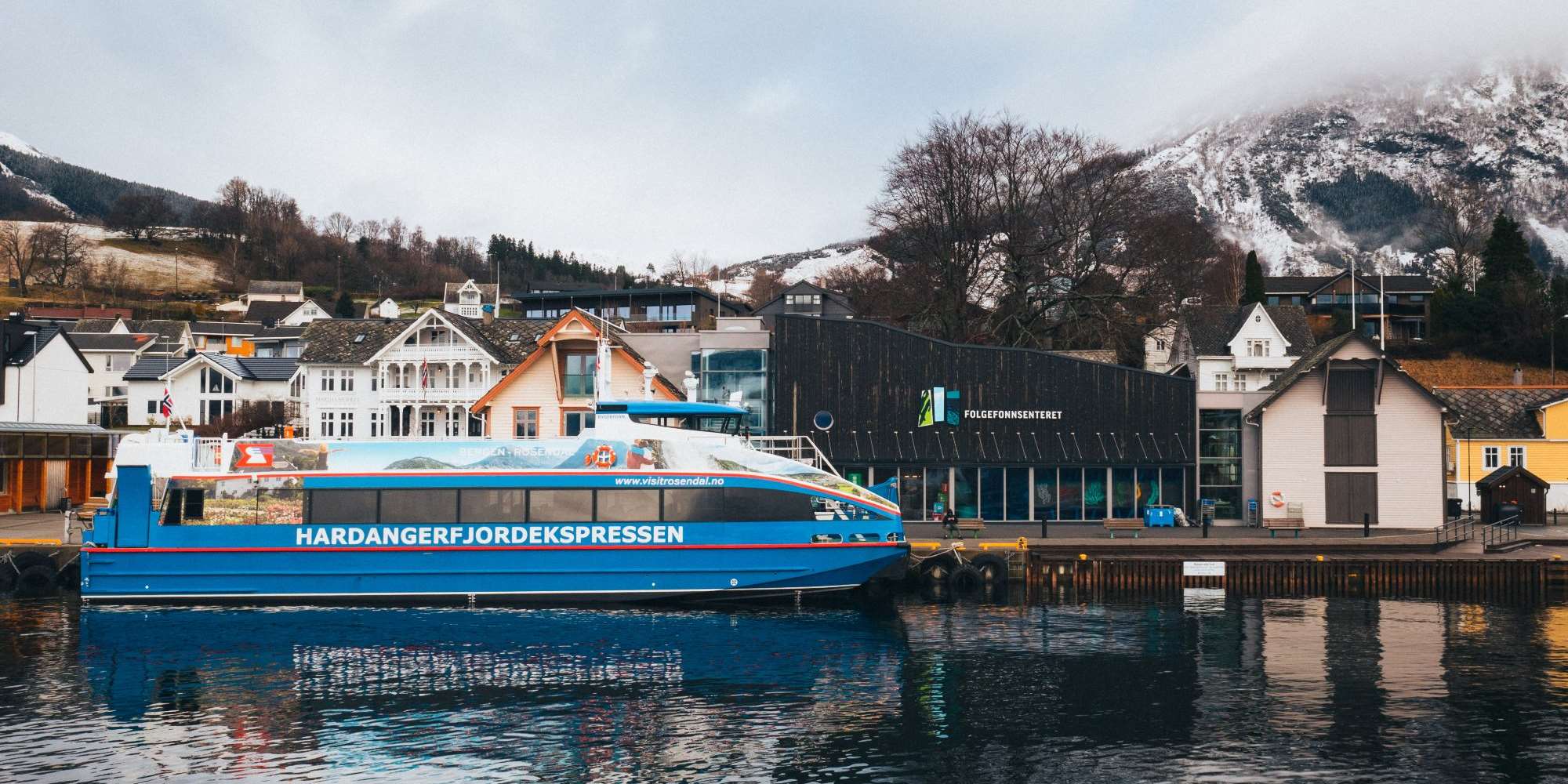 Hardangerfjordekspressen fra Bergen til Rosendal