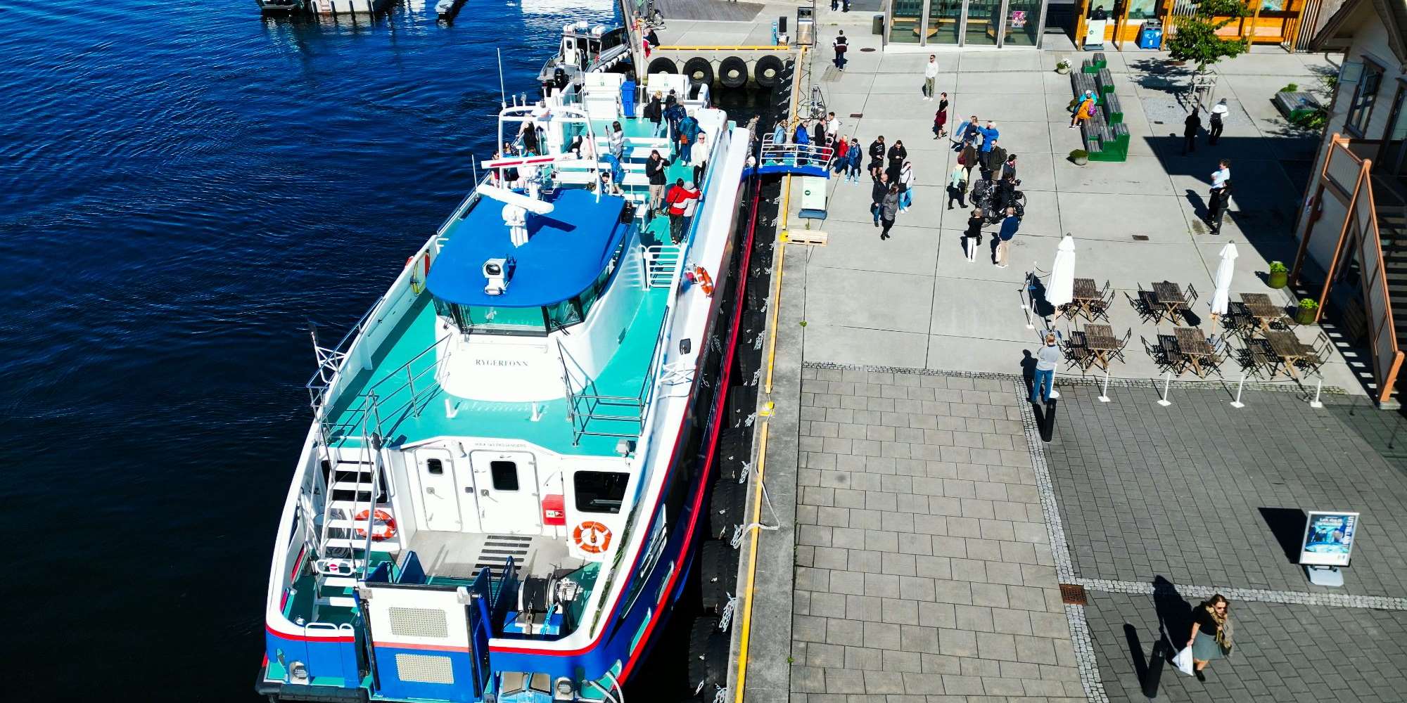 Hardangerfjordekspressen fra Bergen til Rosendal
