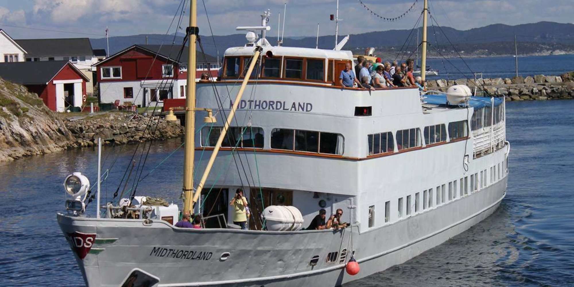 Ms Midthordland fra Sotra til Torgdagen