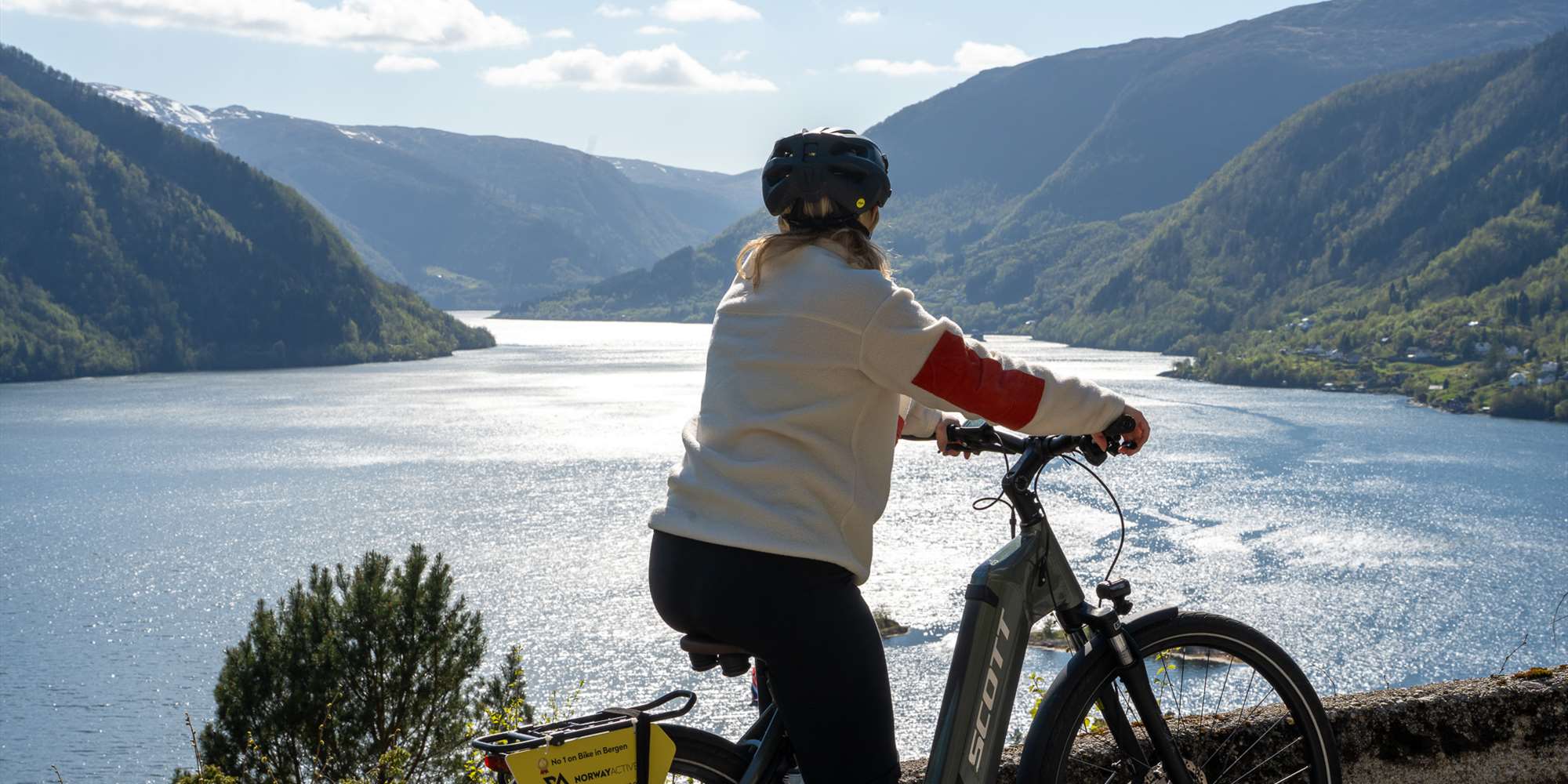 Elsykkeltur over Osterøy med lunsj og RIB-båt til Bergen