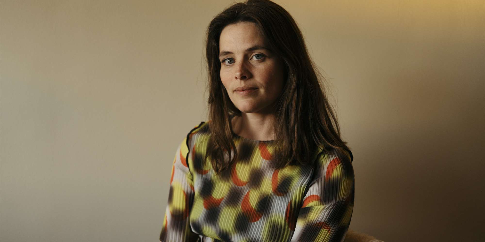 Anja Lauvdal i Harriet Backers verden