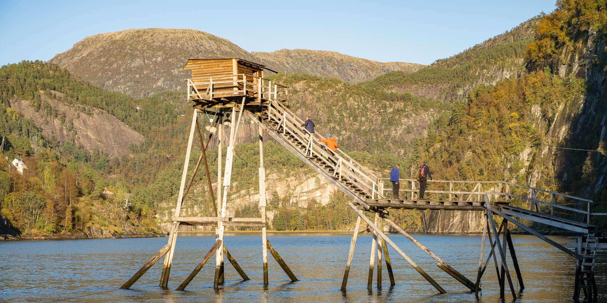 Laksagiljo Røyrtangen på tur med Brørvikskuto
