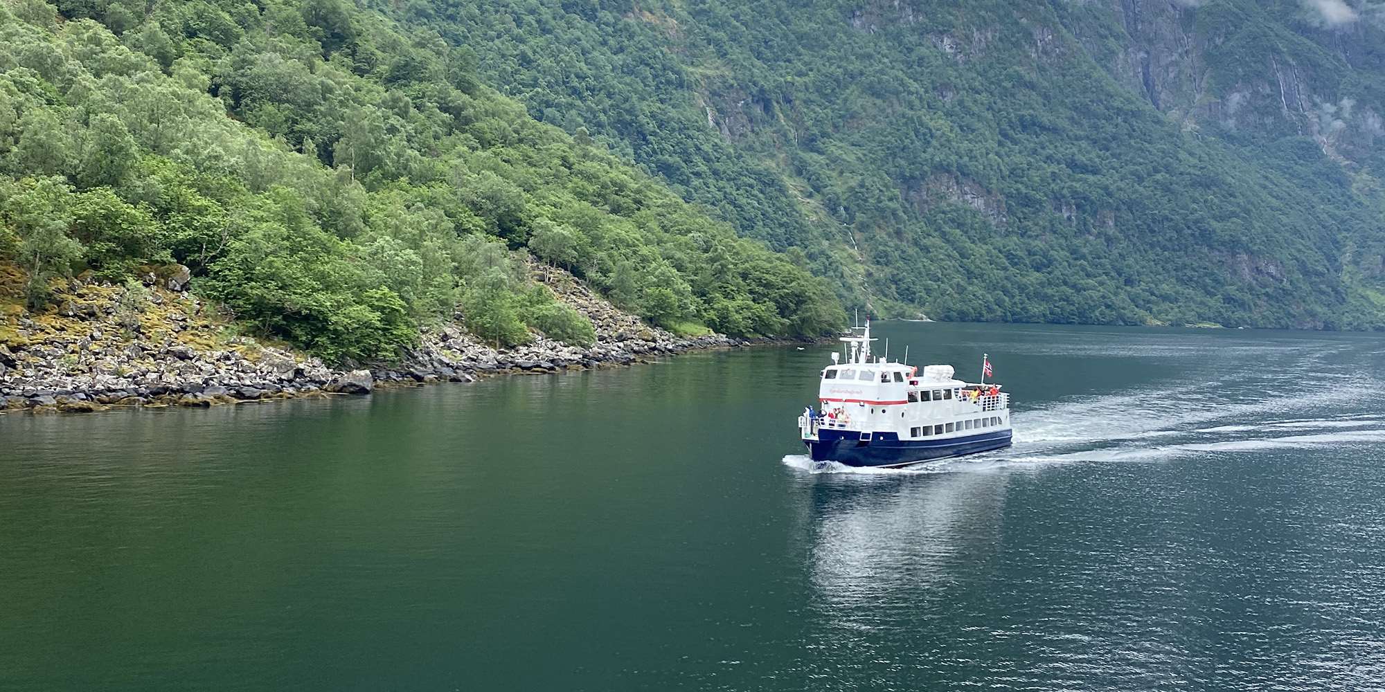 Fjordcruise mellom Flåm og Gudvangen
