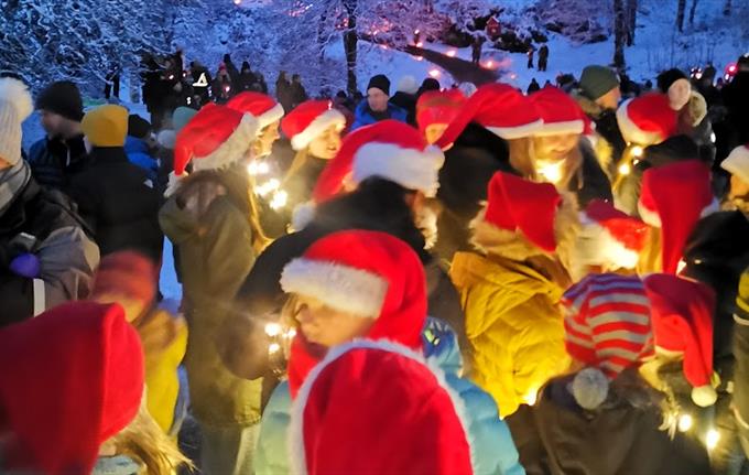 Juleventyrstund og julegrantenning på Siljustøl