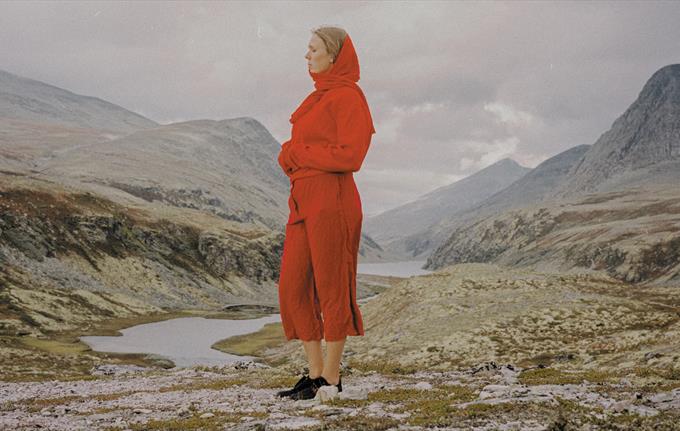 Juni Habel + Toria Wooff (UK)