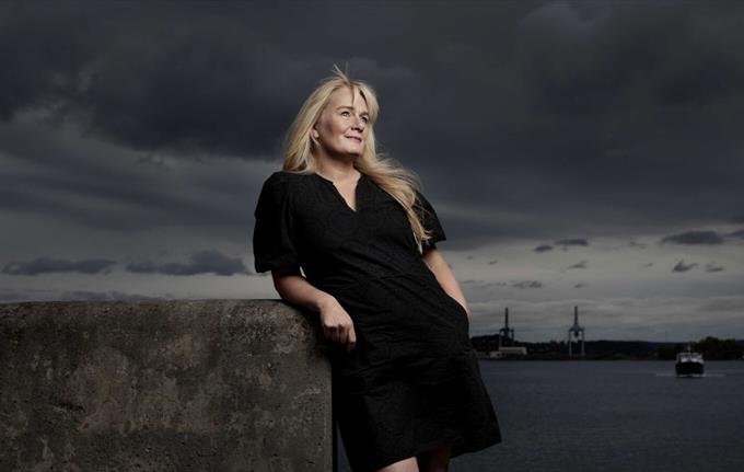 "Mine brilliante venninner" ved Marit Eikemo