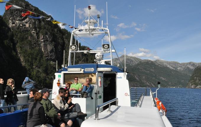Rødne Fjord Cruise