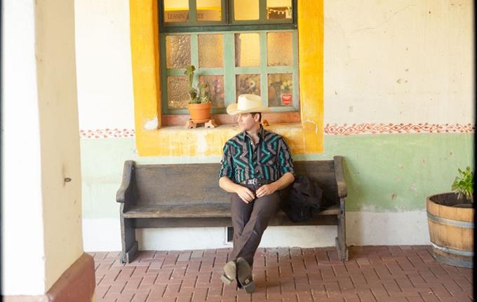 Sam Outlaw (US) + Supp.: Hannah Aldrigde (US)