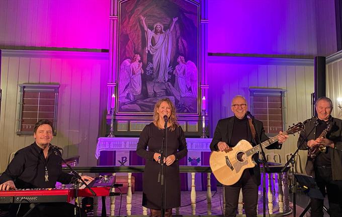 Julekonsert i Austrheim kyrkje