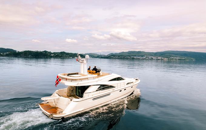 Fairline Squadron 58