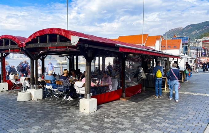 Bernard Torghandel på Fisketorget