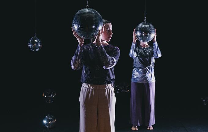 Looking glass