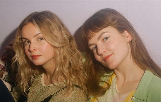 Marie Løvås & Julie Henrikke