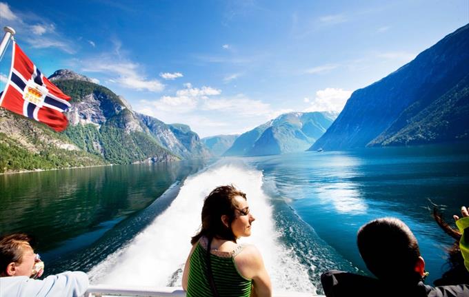 Fjord cruise på Sognefjorden