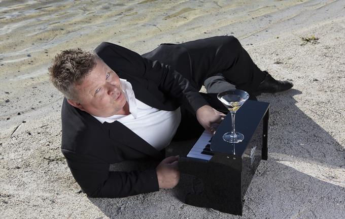 Sjur Hjeltnes