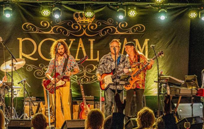 ROYAL JAM