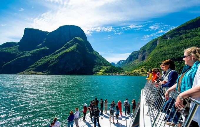 Båttur mellom Flåm og Gudvangen