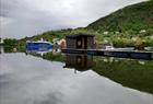 Båten til kai i Mjøsvågen
