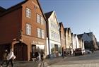 Bryggen badet i solskinn