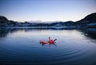 Fjord floating i Hardangerfjorden
