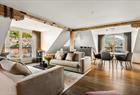 Suite living room