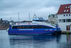 Rødne til kai ved Zachariasbryggen i Bergen