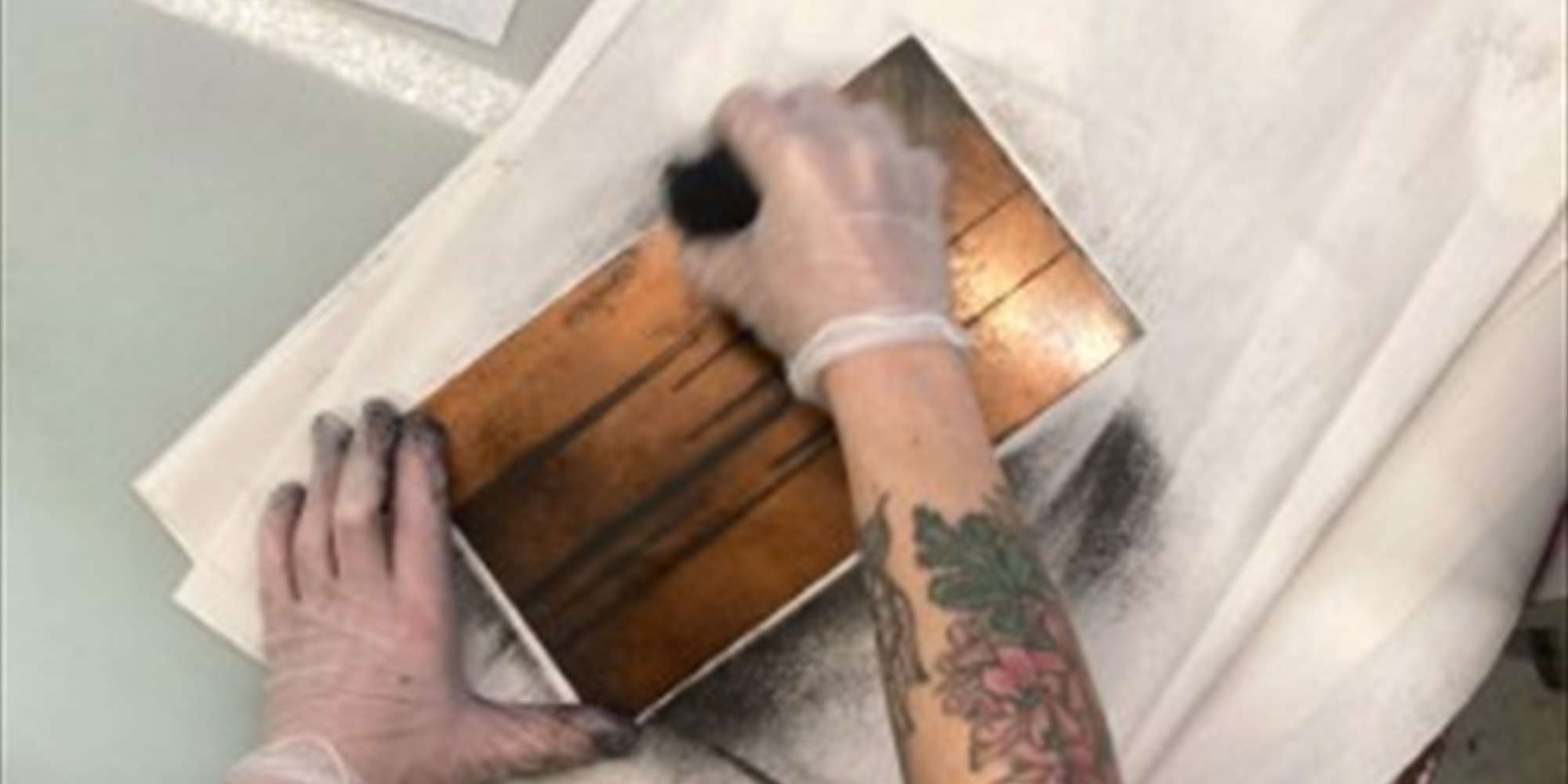 Kurs i den grafiske teknikken etsning Kurs i den grafiske teknikken etsning