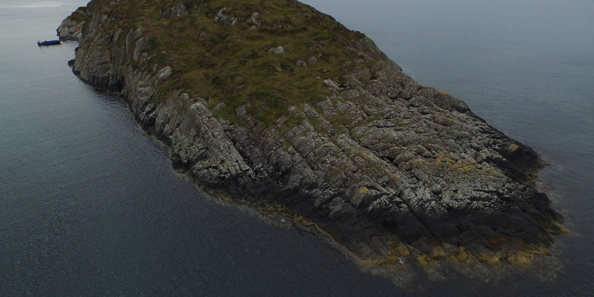 Det 10 000 år gamle steinbruddet i havgapet Det 10 000 år gamle steinbruddet i havgapet