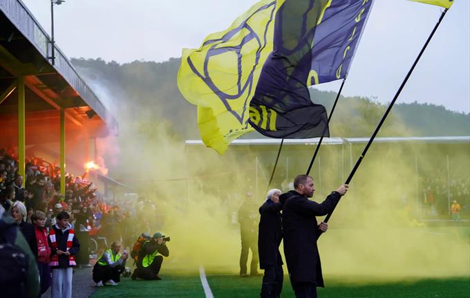 Toppkamp på Kuventræ - Os - Askøy