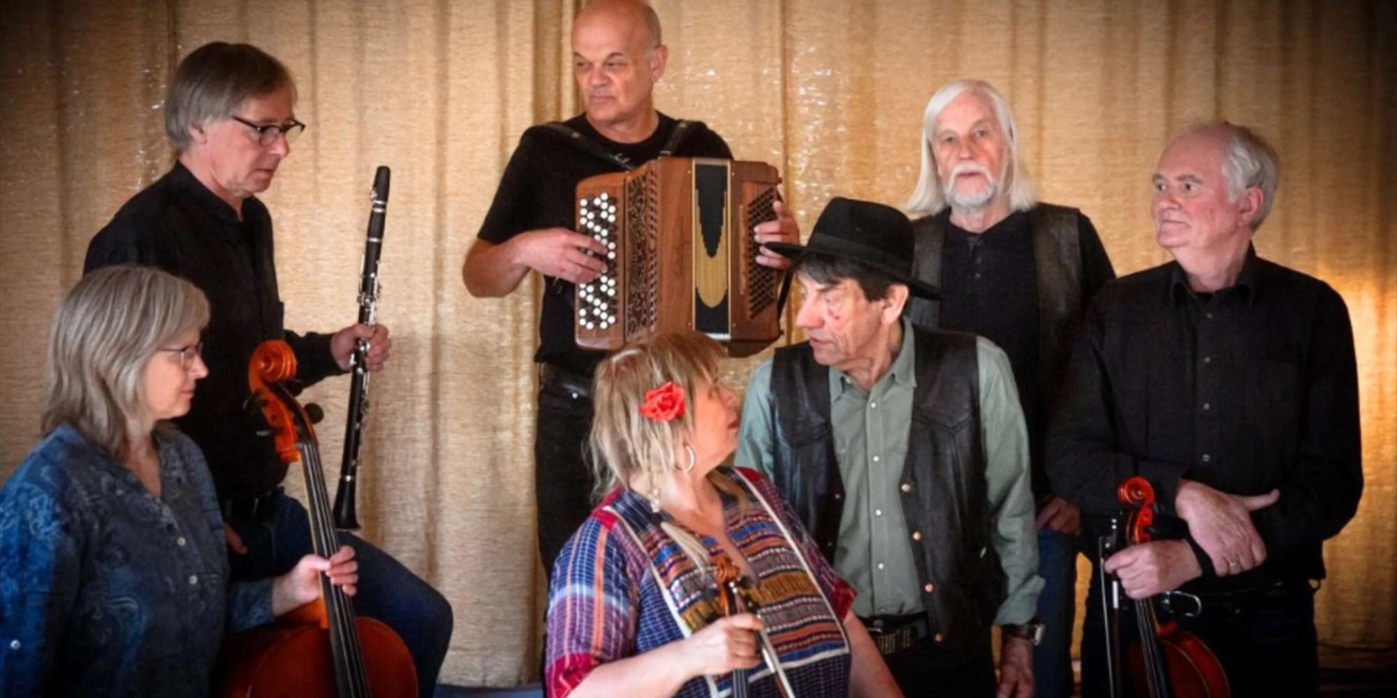 Den siste sigøyner - Helge Jordal og Gjertruds sigøynerorkester Den siste sigøyner - Helge Jordal og Gjertruds sigøynerorkester