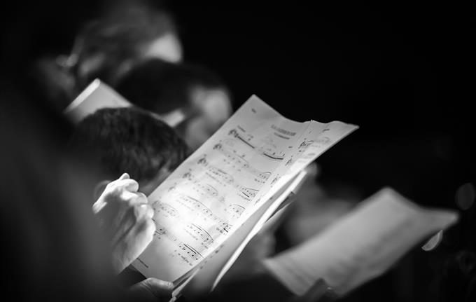 Lantern Chorus - European premiere of Tom Trenney’s Love’s Lantern