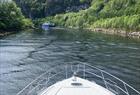 Privat båttur til Modalen - på veg inn Mostraumen